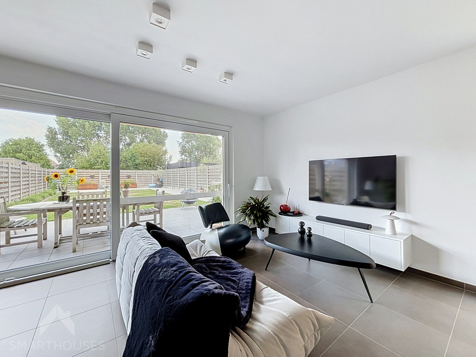 Modern halfopen woning met 4 slaapkamers en zonnepanelen - foto 5