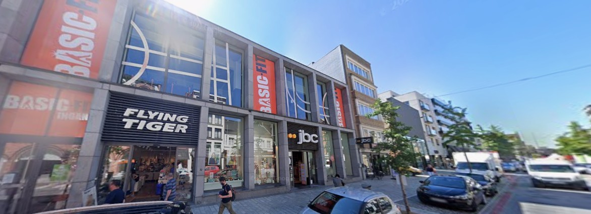 Handelspand op toplocatie in de Ooststraat te Roeselare – ca. 130 m² met brede etalage - foto 4