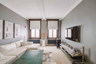 Vous êtes à la recherche d'une maison de caractère prête à être emménagée dans le centre de Saint-Nicolas ? Rejoignez-nous pour découvrir cette...