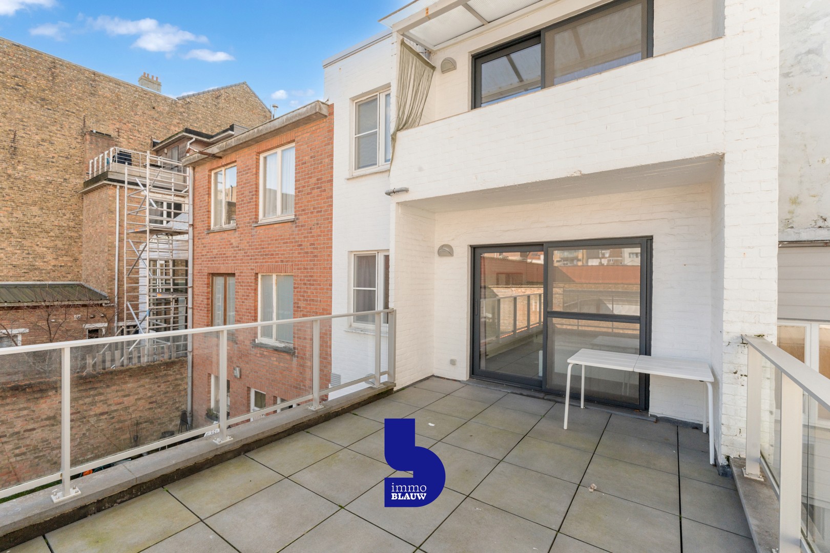Instapklaar appartement met groot terras! - foto 1