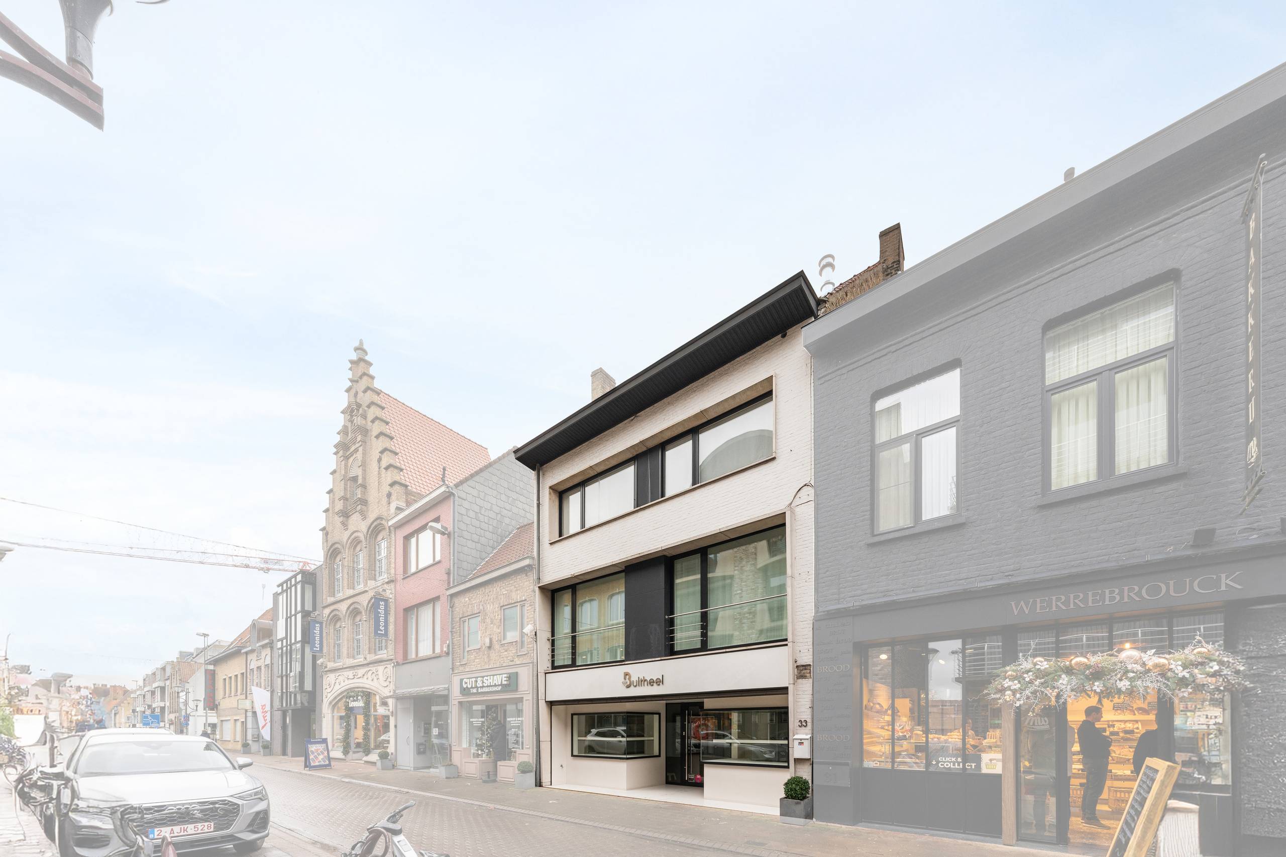 Handelspand met woonst en extra appartement in Veurne - foto 1