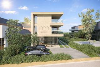 In de prestigieuze Residentie Westlane komt een ruime handelsruimte (151 m²) op het gelijkvloers te koop. Dankzij de ligging met een uitstekende zichtbaarheid vanaf de Natiënlaan is dit een absolute toplocatie voor wie wil ondernemen met uitstraling.<br /><br />Het handelspand wordt casco aangeboden, waardoor u volledige vrijheid heeft om de ruimte in te richten volgens uw eigen concept. Er zijn reeds plannen beschikbaar met een mogelijke indeling, die inspiratie bieden voor een doordachte inrichting. Grote raampartijen zorgen voor een moderne uitstraling en maximale zichtbaarheid.<br /><br />Voor klanten en bezoekers is er niet alleen publieke parkeergelegenheid in de nabije omgeving, maar ook de mogelijkheid om privéstaanplaatsen achter het gebouw bij aan te kopen. Bovendien bevindt zich naast de residentie een Fastnet laadpunt.<br /><br />Dit handelspand biedt een uitstekende opportuniteit voor ondernemers die een stijlvolle en goed bereikbare locatie zoeken, of voor investeerders die kiezen voor een eigendom met sterke verhuurpotentie.<br /><br />Meer informatie? Contacteer Wilem Cauwels Real Estate: 050/89.27.70