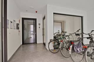 Dit lichtrijke appartement bevindt zich op de tweede verdieping van een recent gerenoveerd gebouw, ideaal gelegen in het centrum van Leuven,...