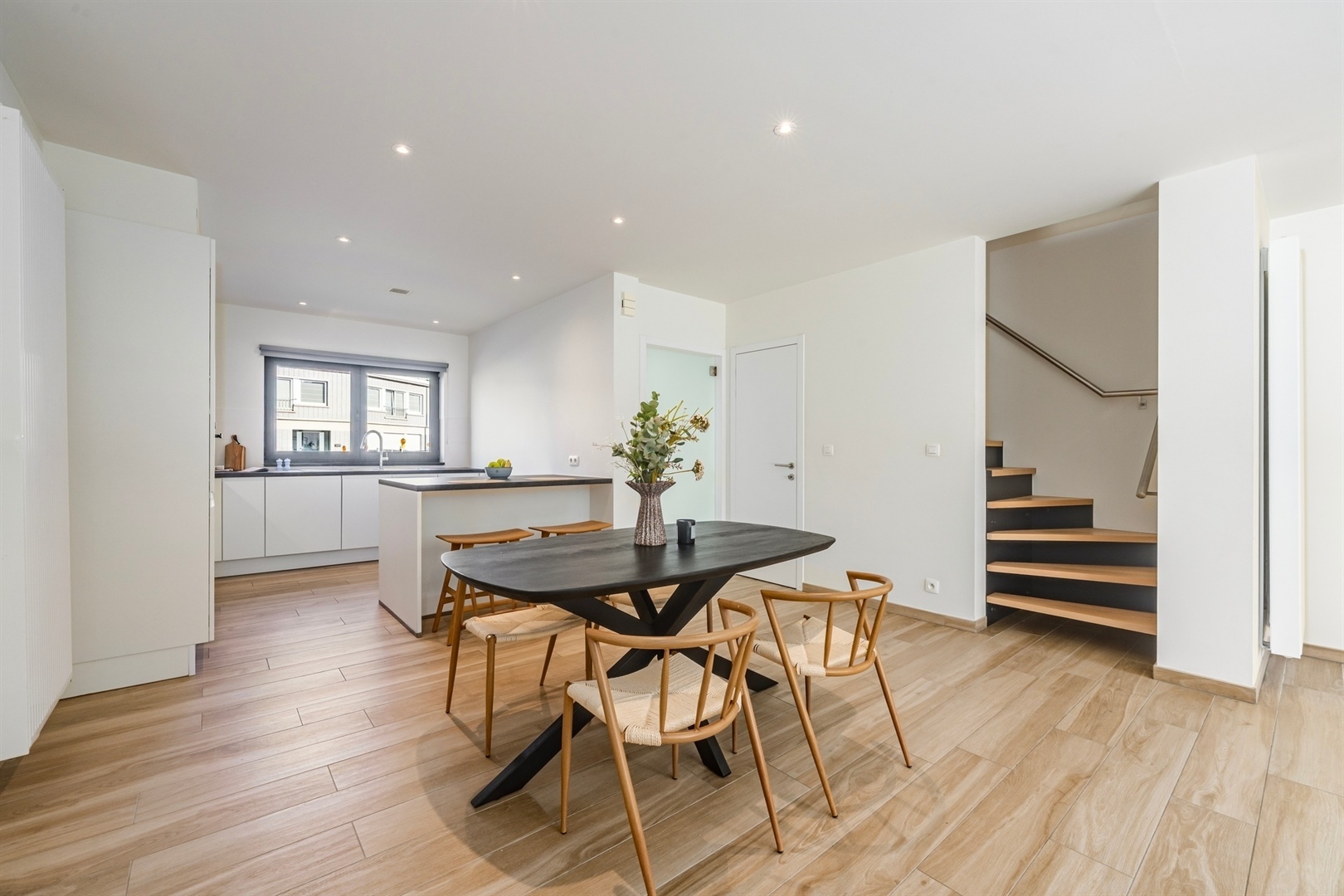 MODERNE, INSTAPKLARE GEZINSWONING NABIJ UZ GENT! - foto 5