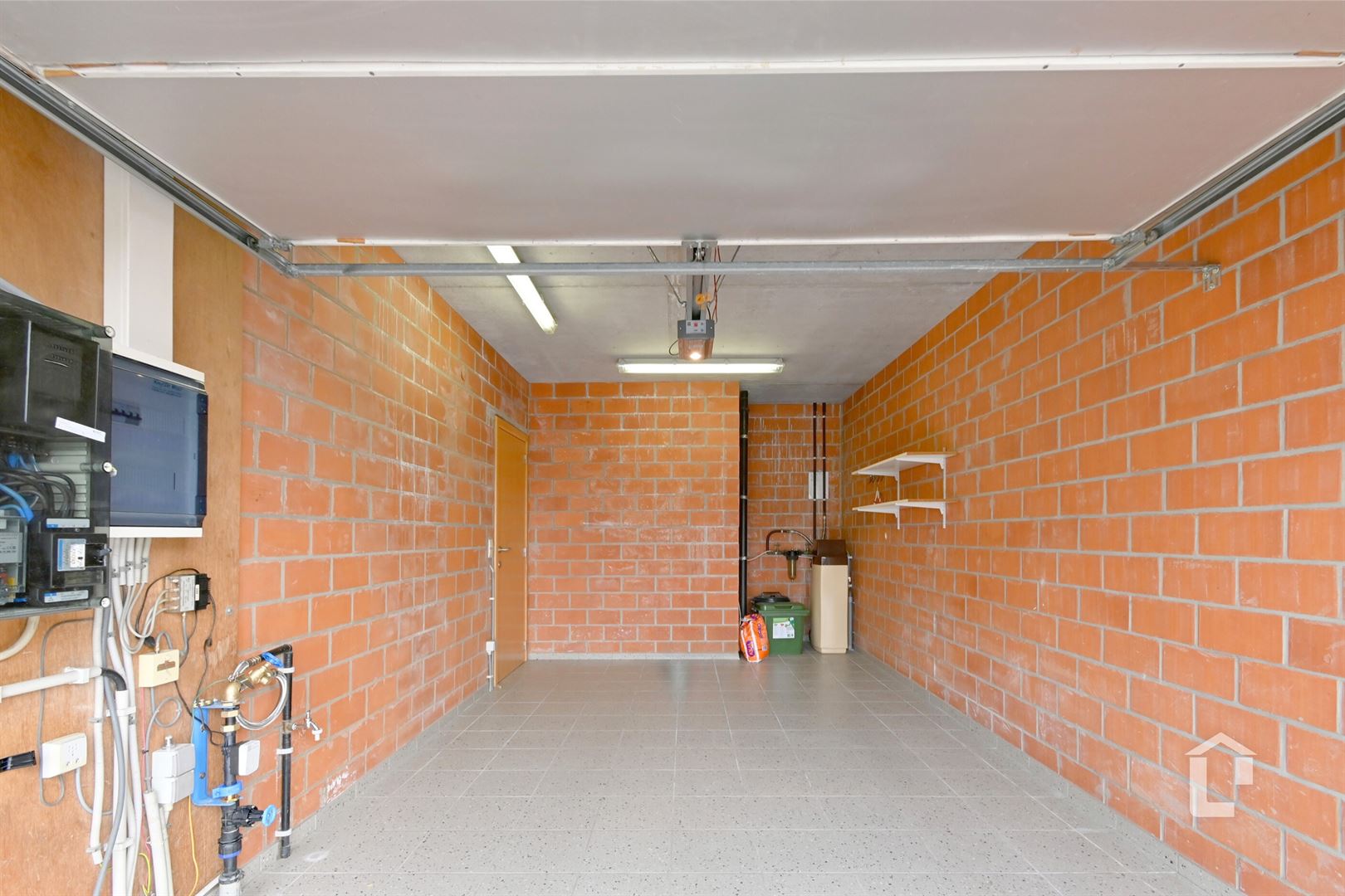 Investeringspand bestaand uit 2 ruime instapklare appartementen - foto 4