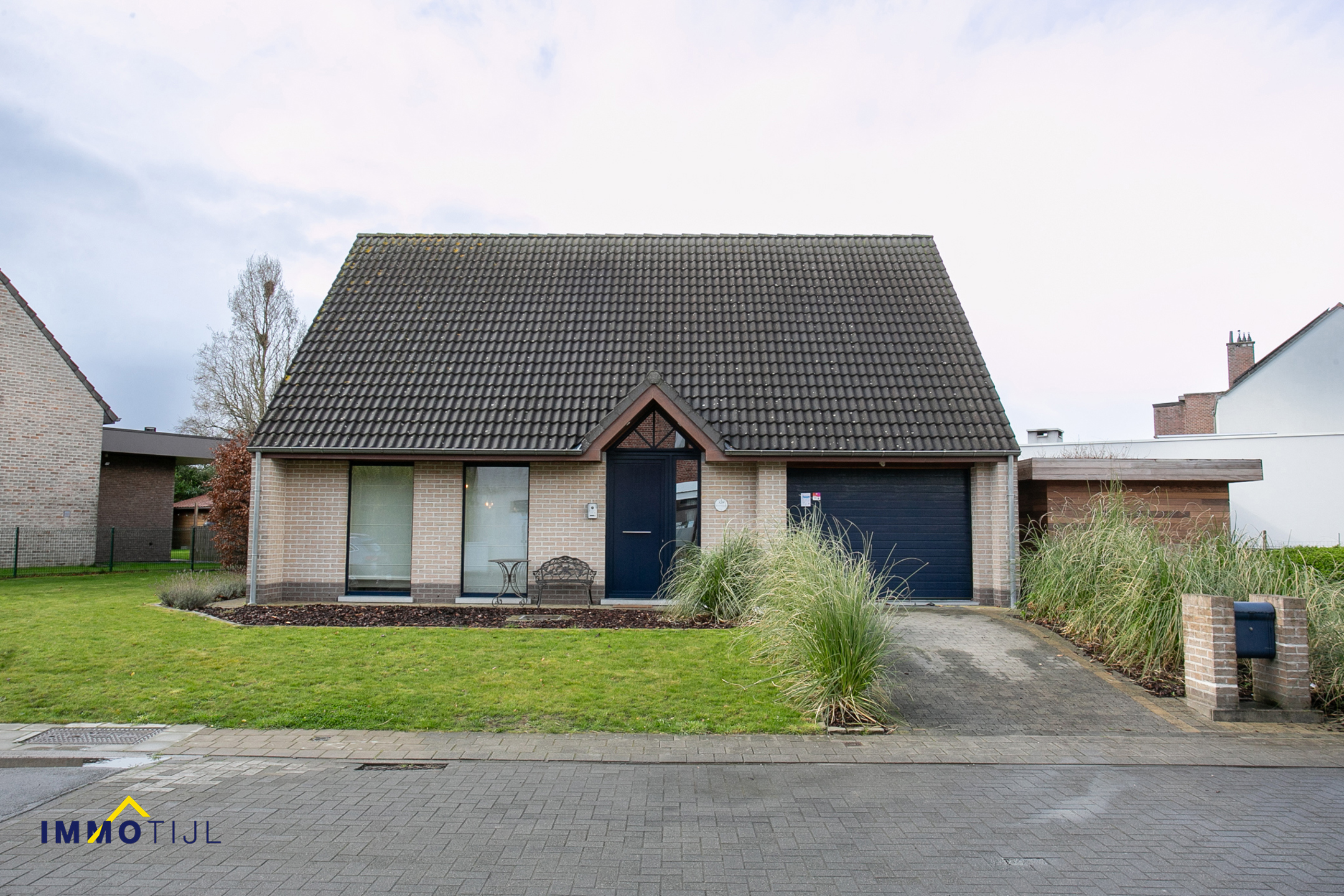 Instapklare gezinswoning met tuin en garage in Opwijk! - foto 1