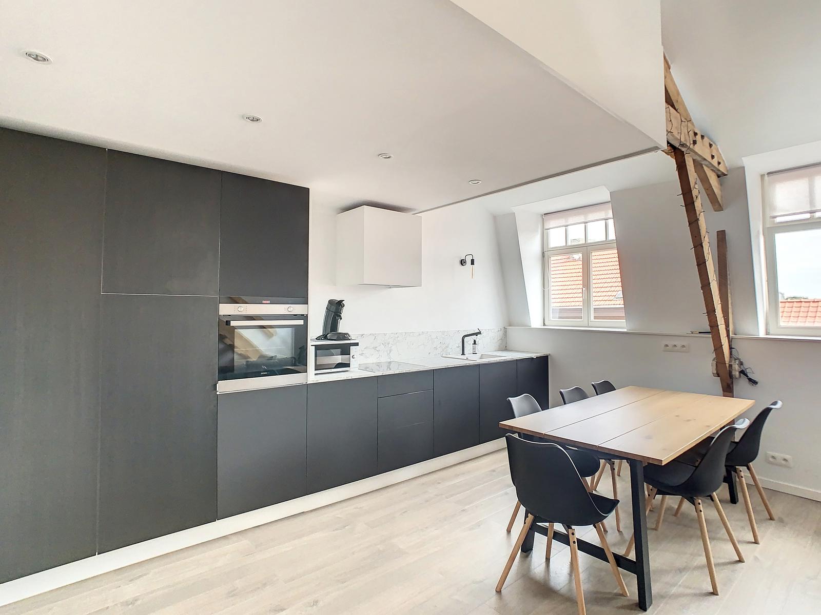 Appartement moderne sur le toit avec une belle terrasse! - photo 4