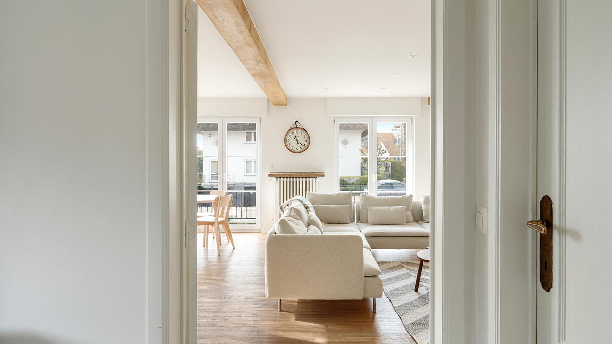 Subliem gerenoveerde koppelvilla op 150m van het strand te koop! - foto 3