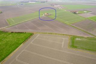 Deze instapklare fermette is uitzonderlijk mooi gelegen in de Polders rond de manege van Knokke. De woning beschikt over 4 slaapkamers, een mooie...