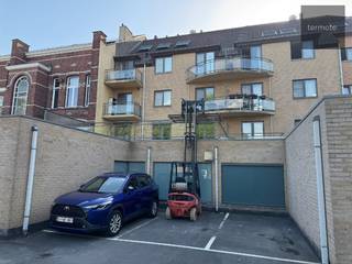 Dit prima onderhouden appartement op de derde verdieping, is perfect gelegen nabij het centrum en het station én met vlotte bereikbaarheid naar...