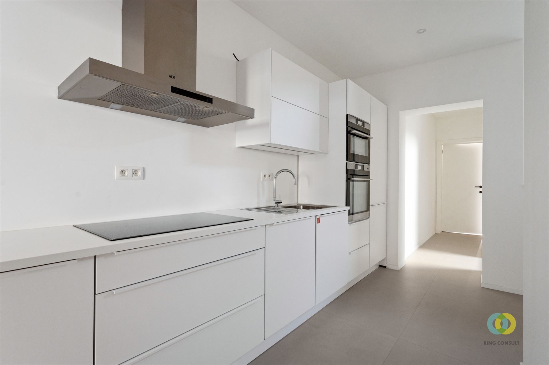 Gerenoveerd appartement met twee slaapkamers - foto 3