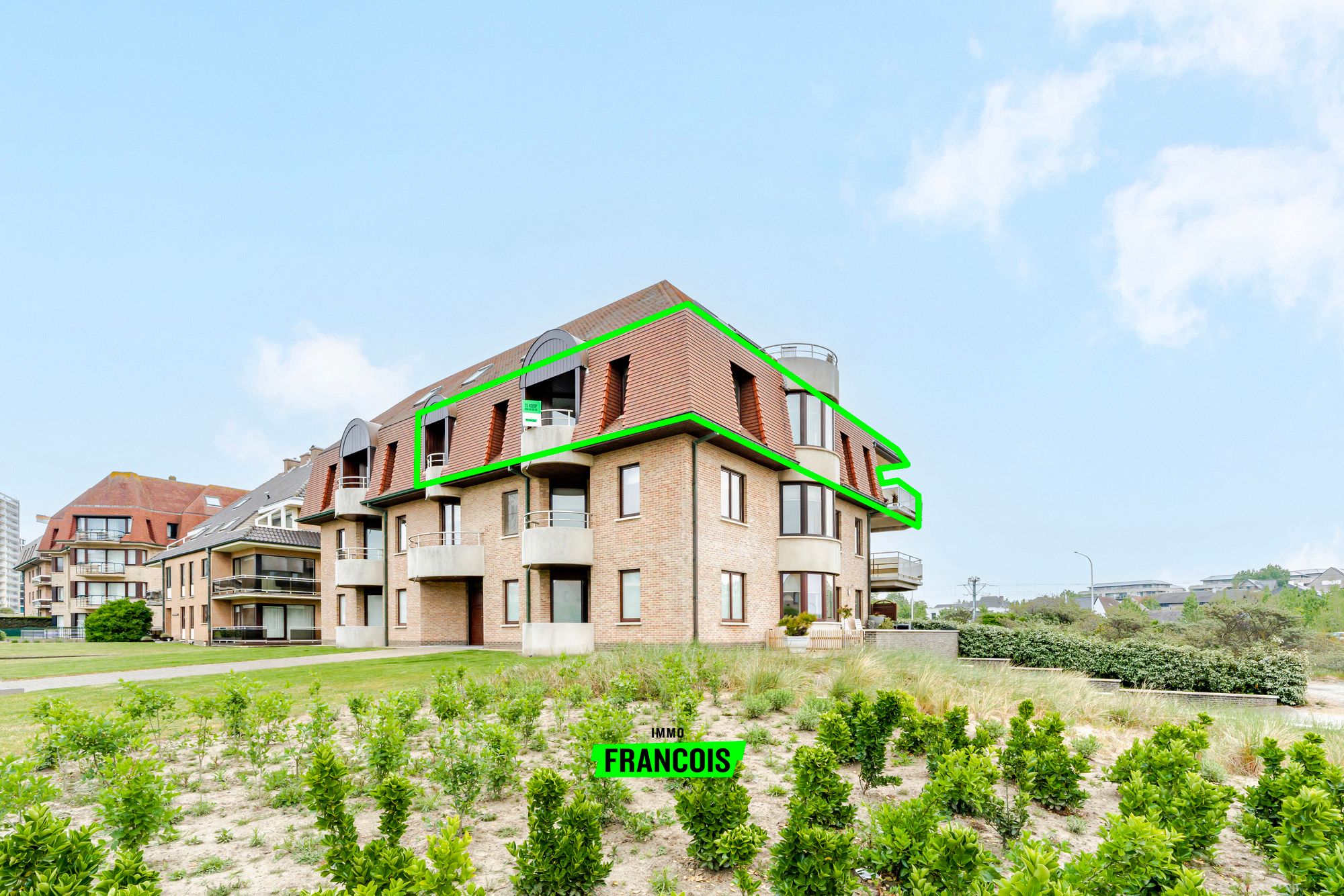 Apartment for sale in Oostduinkerke with 3 bedrooms - photo 2