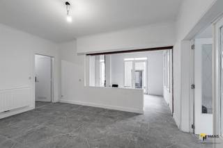 Gerenoveerd woonhuis (248 m²) met garage en magazijn in Bornem. Het pand geniet van een gunstige ligging langs de Puursesteenweg in Bornem: een...