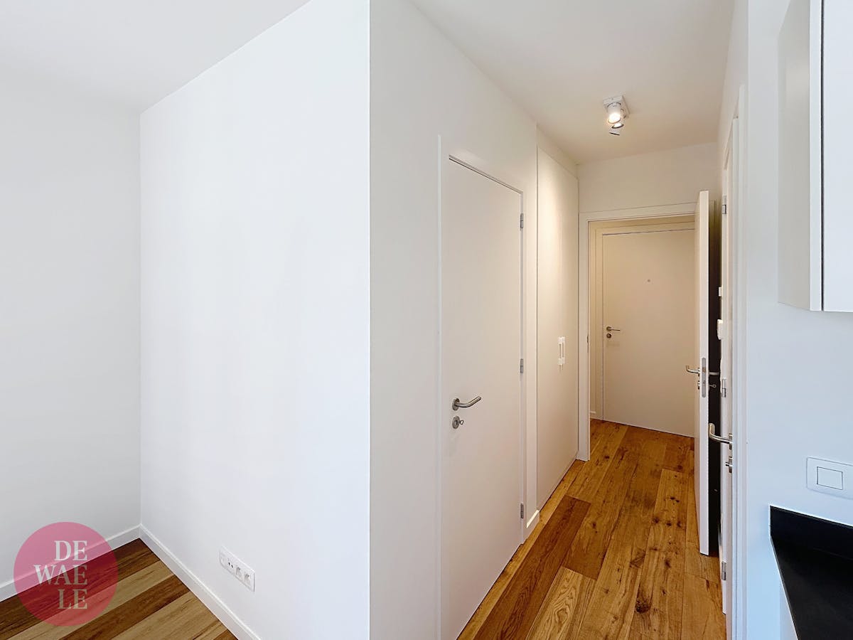 Nieuwbouw studio te Tour &amp; Taxis, staanplaats mogelijk - foto 5