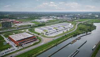 - magazijn 8.569m²- mezaninne 1.878m²- kantoor 572m²- uiterst strategische site- gelegen aan het bekende klaverblad van Zwijnaarde- vrije hoogte 12m-...