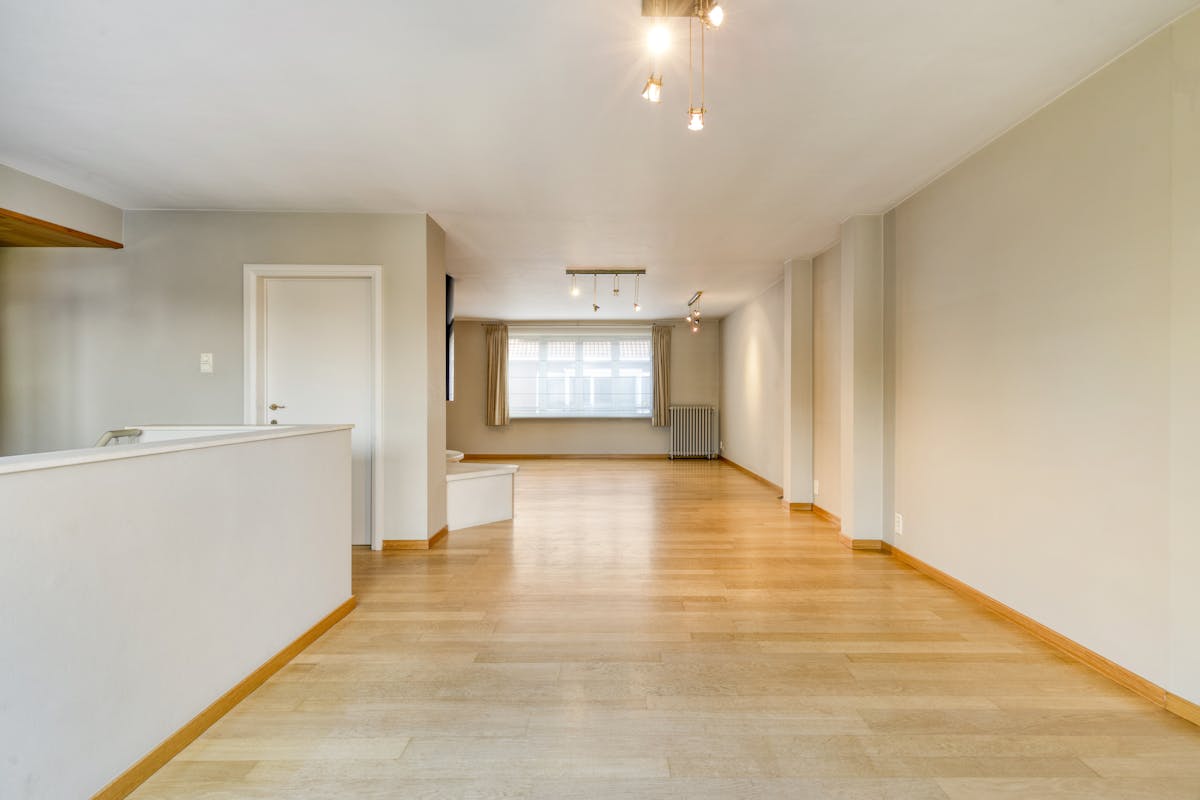 Handelspand (95 m²) met woonst (285 m²) te koop - foto 3