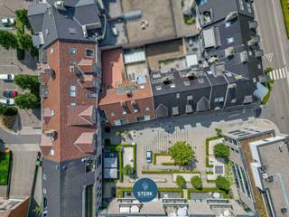 RUIM DUPLEX-APPARTEMENT MET 2 TERRASSEN IN HET CENTRUM VAN LANAKEN ! <br /><br />We vinden dit appartement met een bewoonbare oppervlakte van 127 m² terug op een perceel van 6a 57ca in Lanaken. <br /><br />Voor meer informatie, neem zeker een kijkje op onze website via de volgende link: <br />https://www.sterkvastgoedmakelaars.be/detail/te-koop-appartement-lanaken/7622261?dosearch=True&flowstatus=ForSale,ForSaleReserved,ForSaleWithBid,ToCompleteForSale,SoldUnderReserve,Sold&pageindex=1&pagesize=12&searchpage=ForSale&sortdirection=DESC&sortfield=pub_flowstatus&transactiontype=Sale