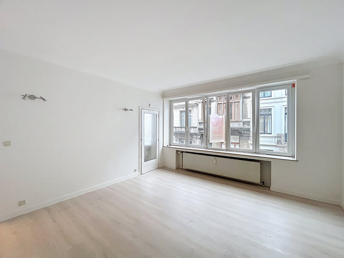 St-Gillis/Kastelein: Prachtige gerenoveerde studio 40m² - foto 2