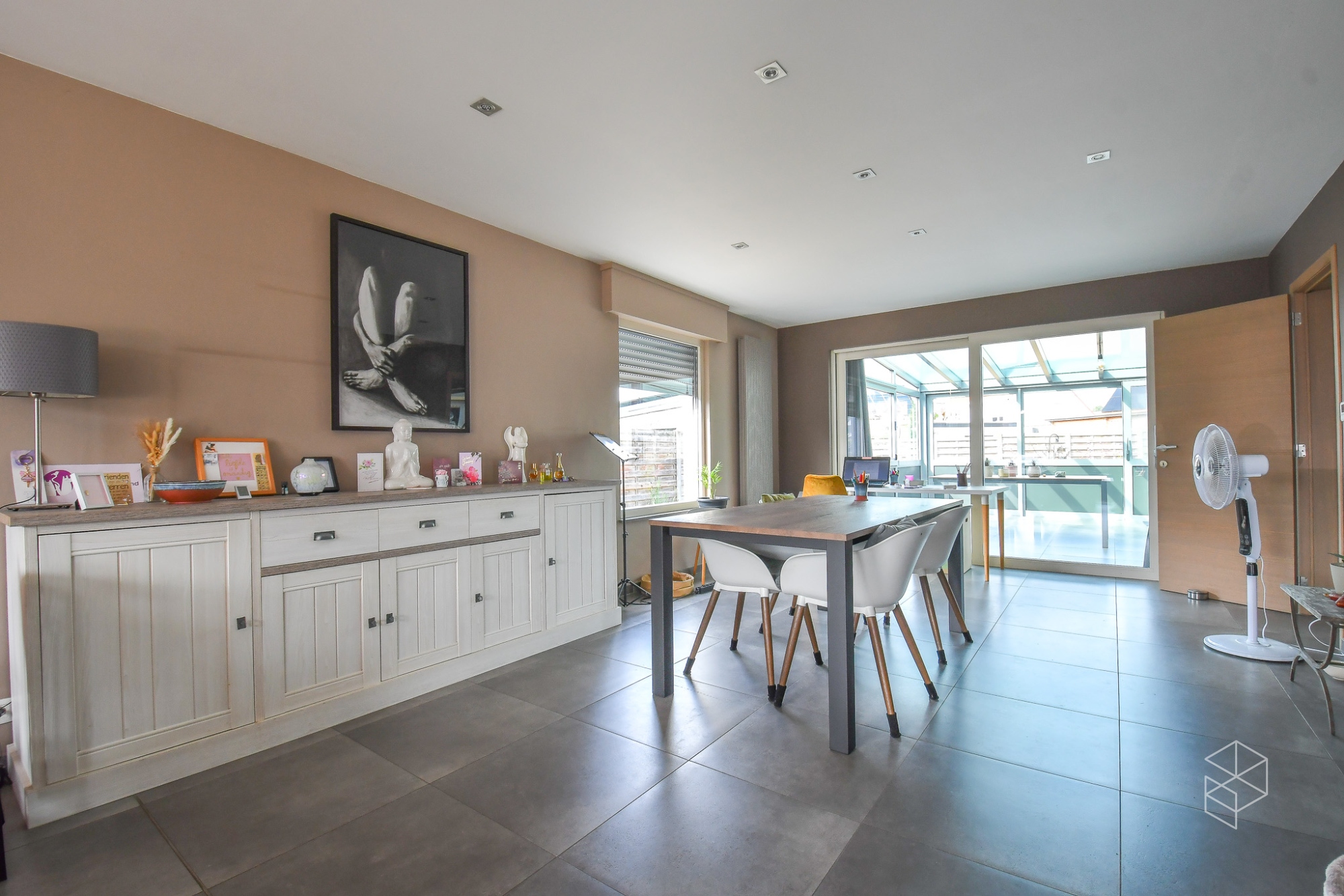 Grote woning met 4 slpk en grote tuin - foto 5