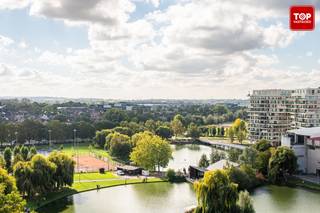Dit appartement bevindt zich in een groene, levendige buurt aan de rand van het stadscentrum van Waregem. Alle dagelijkse voorzieningen,...