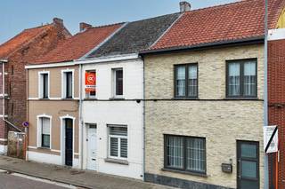 Bent u op zoek naar uw ideale starterswoning in Zele met twee slaapkamers?Dan is dit zeker iets voor u! Voor meer info kubra@ocvastgoed.be of 0465 08...