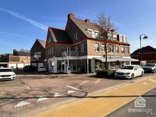 PLUSPUNTEN: + bewoonbare oppervlakte: 119 m²+ 2 slaapkamers+ af te werken zolderruimte+ ruime leefruimtes+ terras aan voorzijde+ Hamont...