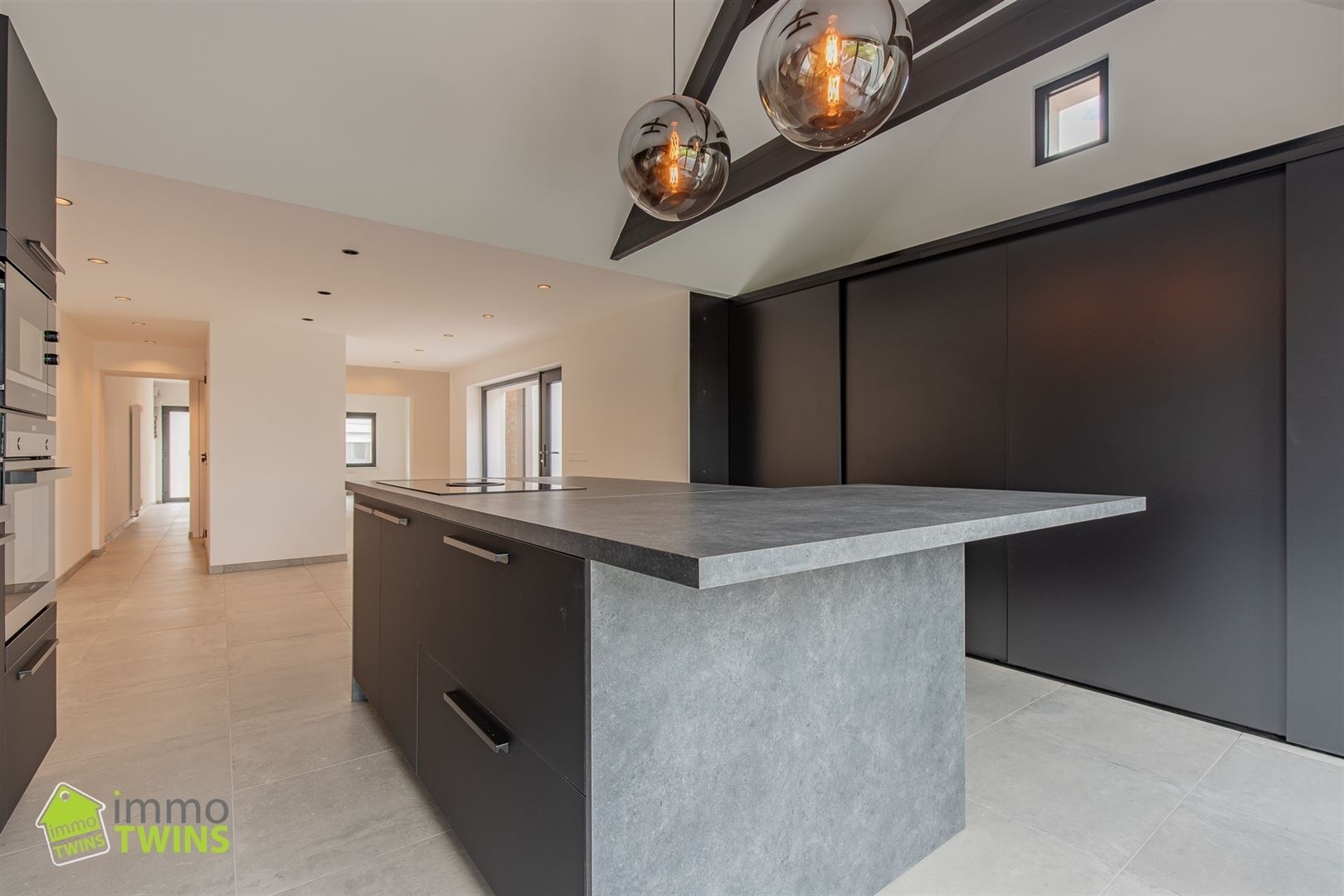 Volledig gerenoveerde gezinswoning met ruime tuin te Lebbeke - foto 5