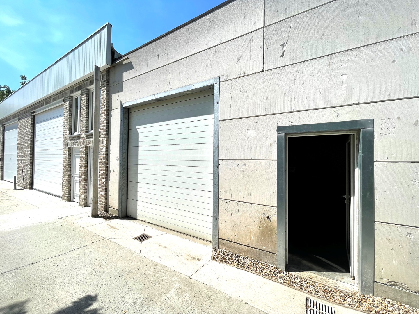 Magazijn te huur in Beveren-Leie – 100 m² opslagruimte - photo 2