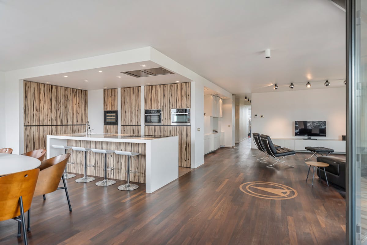 Exclusive waterfront corner apartment with spacious sun terrace - photo 3
