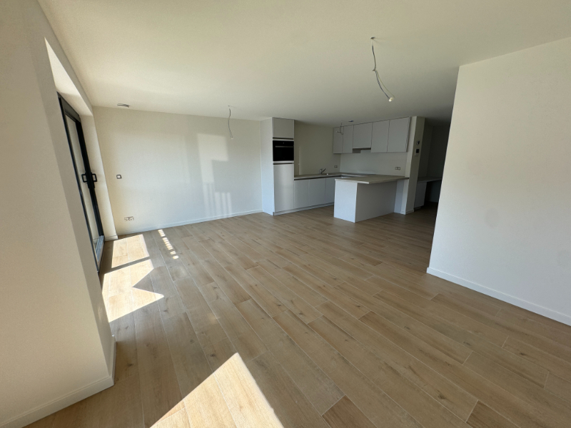 ONDER REGISTRATIERECHTEN! Nieuw luxe app 1e VD, 2 slpk met terras, carport &amp; zonnepanelen - foto 4