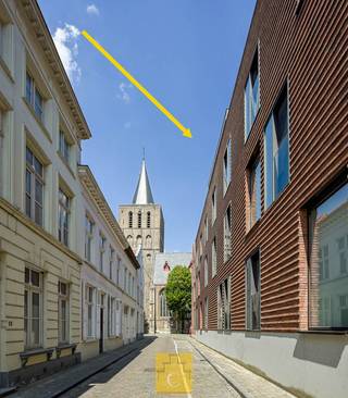 In het charmante en rustige Sint-Gillis, een van de meest authentieke stadswijken van Brugge, bevindt zich dit recente en bijzonder...