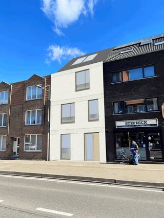 Nieuwbouwproject – Woning met 3 studentenkamers te koop in Leuven (Naamsesteenweg 339 - Groenstraat 124)Ontdek deze energiezuinige nieuwbouw: een...