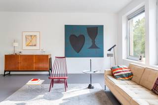 Gelegen aan de prestigieuze Amerikalei, midden in “Het Zuid”, combineert dit appartement een centrale ligging met uitzonderlijke woonkwaliteit...