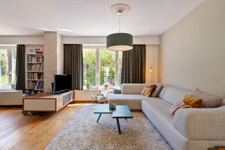 Immo Pické biedt U deze uiterst rustig gelegen en perfect onderhouden woning aan gelegen in een residentiële omgeving omgeven door weilanden...