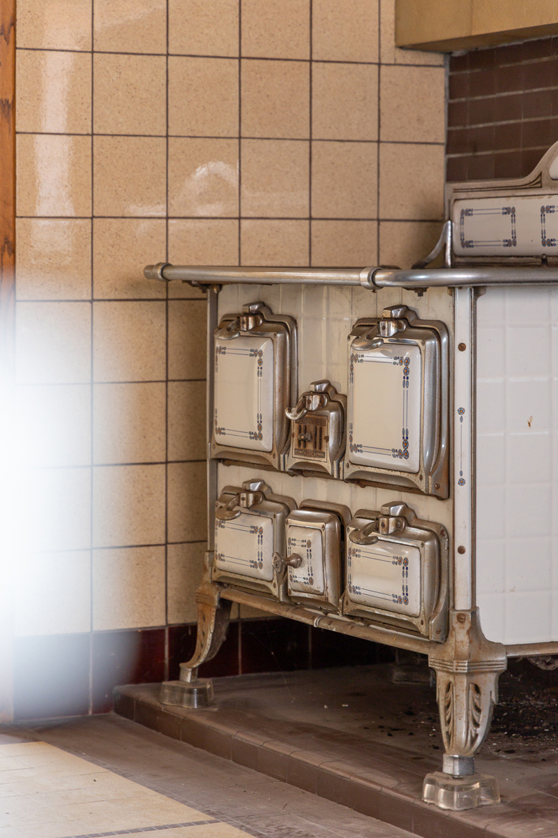 Ruime te renoveren woning met 6 slpks in Rumst - foto 4