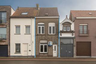 Te renoveren woning met 2 slaapkamers (mogelijkheid tot 3 slpk) gelegen op een goede locatie te Wenduine nabij centrum, winkels, openbaar...