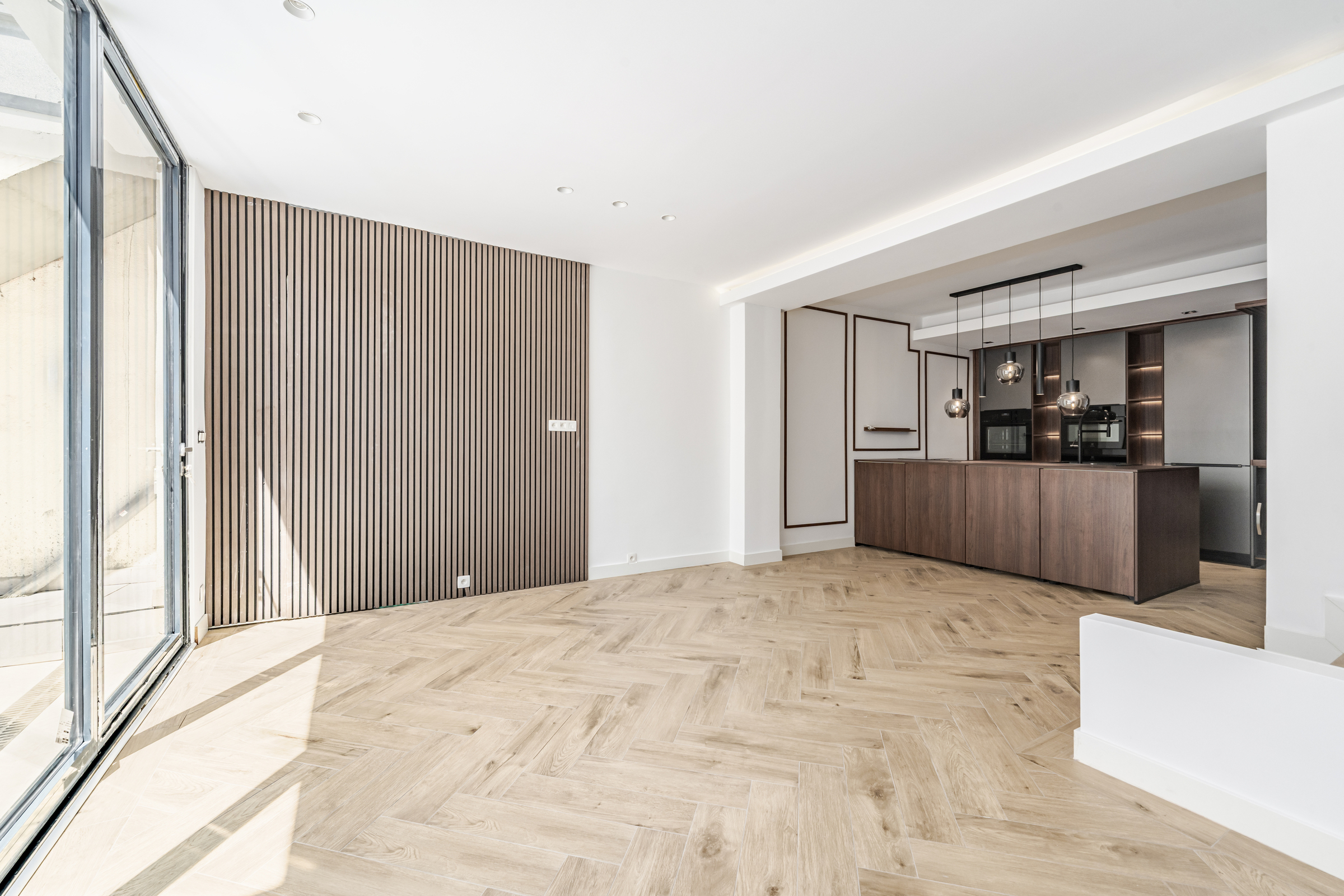 Gerenoveerde 3 slaapkamer woning met een koer en dakterras - foto 4