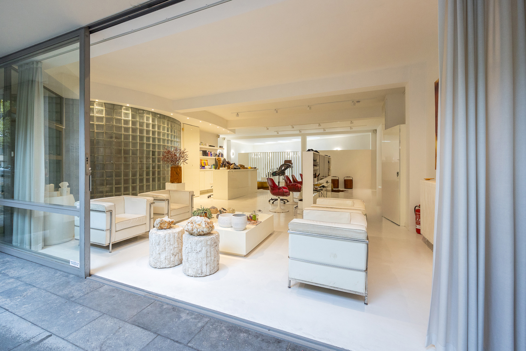 COMMERCIEEL GELIJKVLOERS OP TRIPLE-A LOCATIE - foto 1