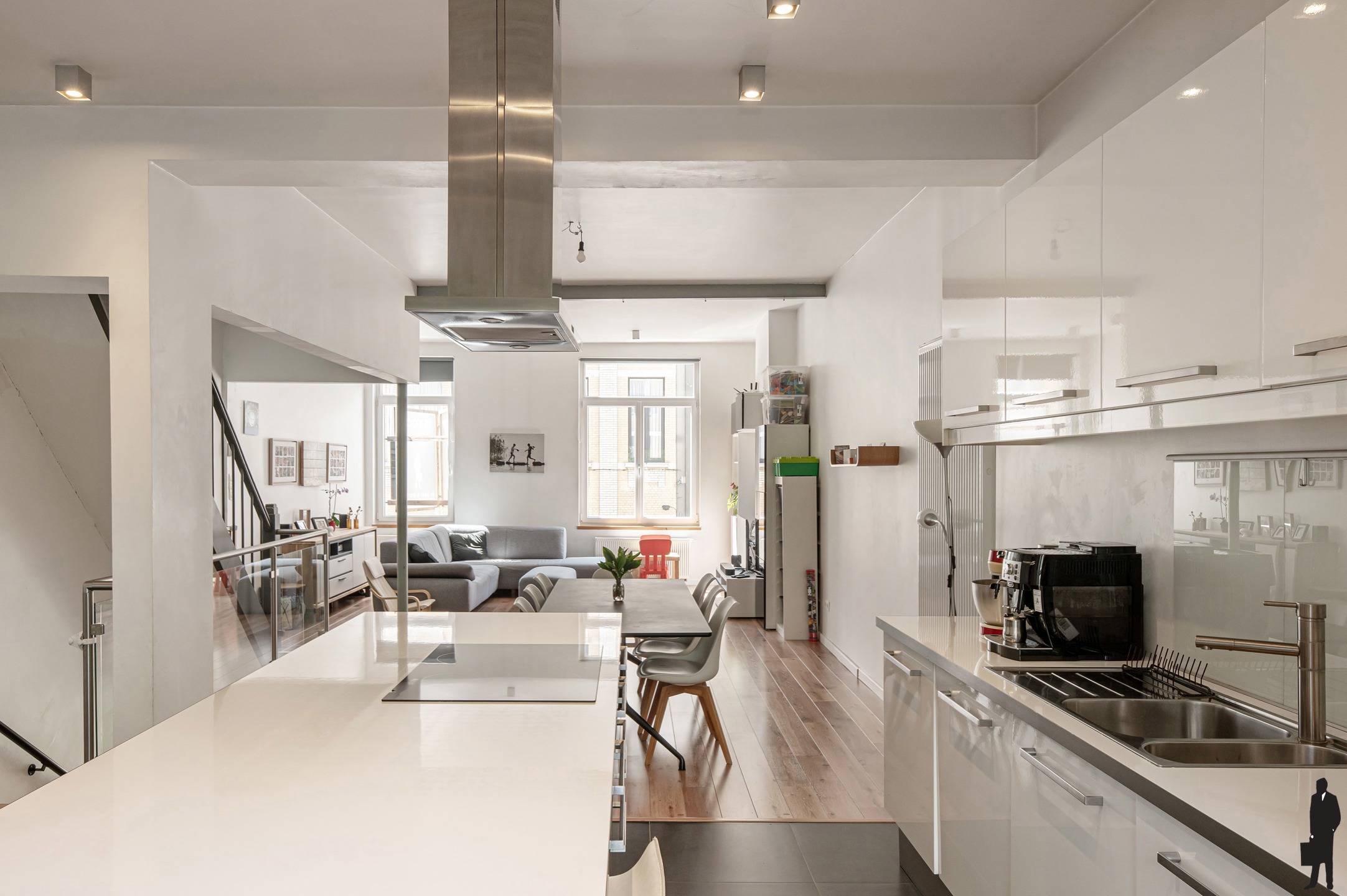 Ruime bel-étagewoning met 3 staanplaatsen en terras - foto 5