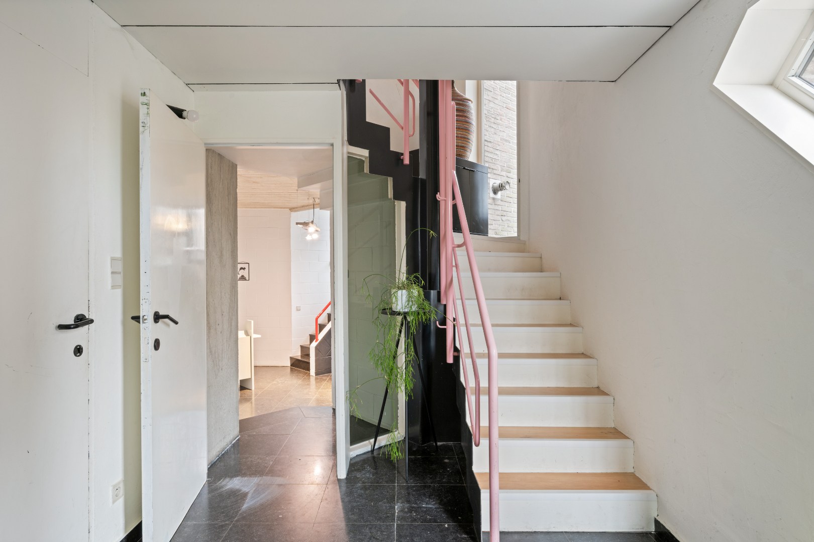 IN OPTIE Unieke architectenwoning met riante stadstuin en polyvalente ruimte in hartje Lokeren - foto 5