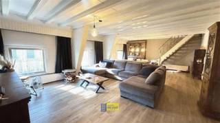 Ontdek dit unieke appartement in hartje Reet, met een royale bewoonbare oppervlakte van 173m². Bij binnenkomst verwelkomt de ruime woonkamer van...