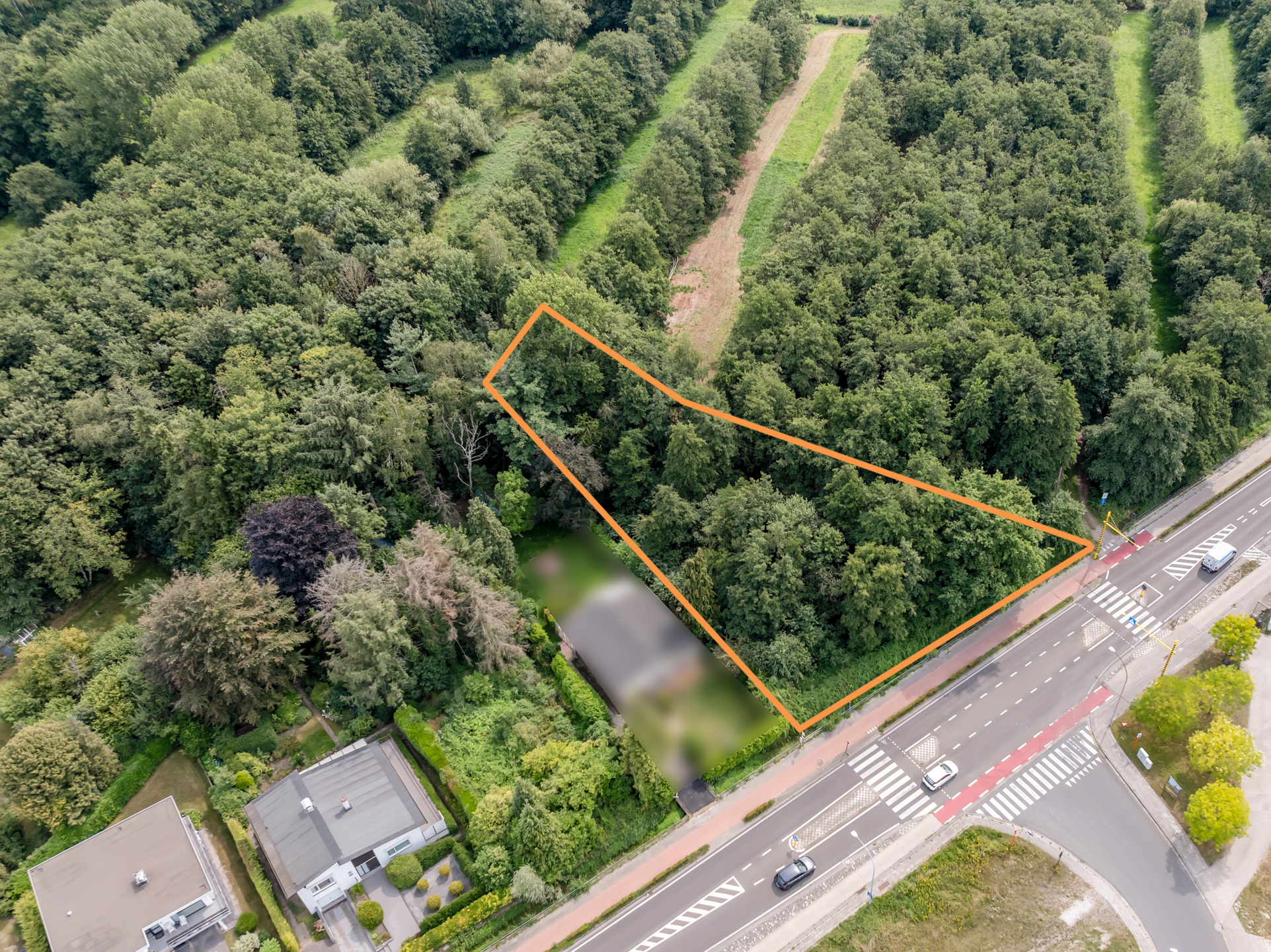 Zeer ruime en leuke bouwgrond van 1633 m² met groenzichten - foto 1