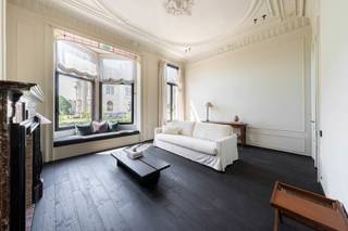 Stijlvol gerenoveerde herenwoning aan de voet van het KMSKAAan de voet van het Museum voor Schone Kunsten, in een rustige enkelrichtingsstraat,...