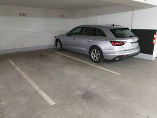 Mooie staanplaats gelegen op niveau -3Breedte: 2m40Lengte: 5m20Hoogte: 2mGeen autolift aanwezig in het gebouw...