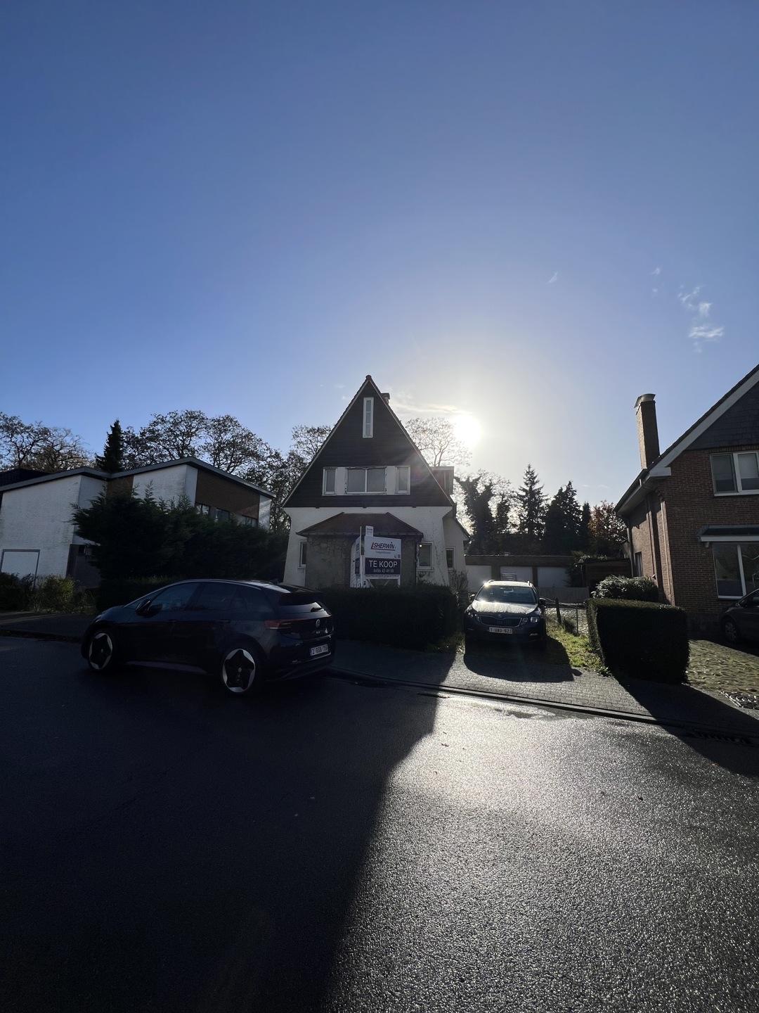 Ruime deels gerenoveerde villa met eclectische architectuur - foto 2