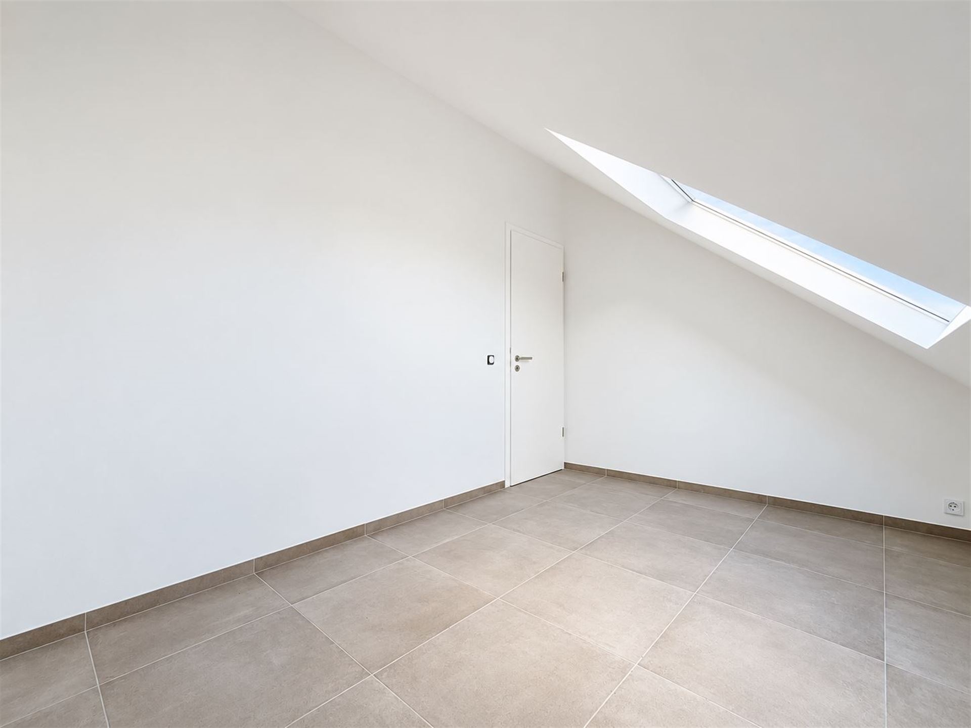 Appartement te koop in Fontaine-L'Evêque met 1 slaapkamer - foto 5