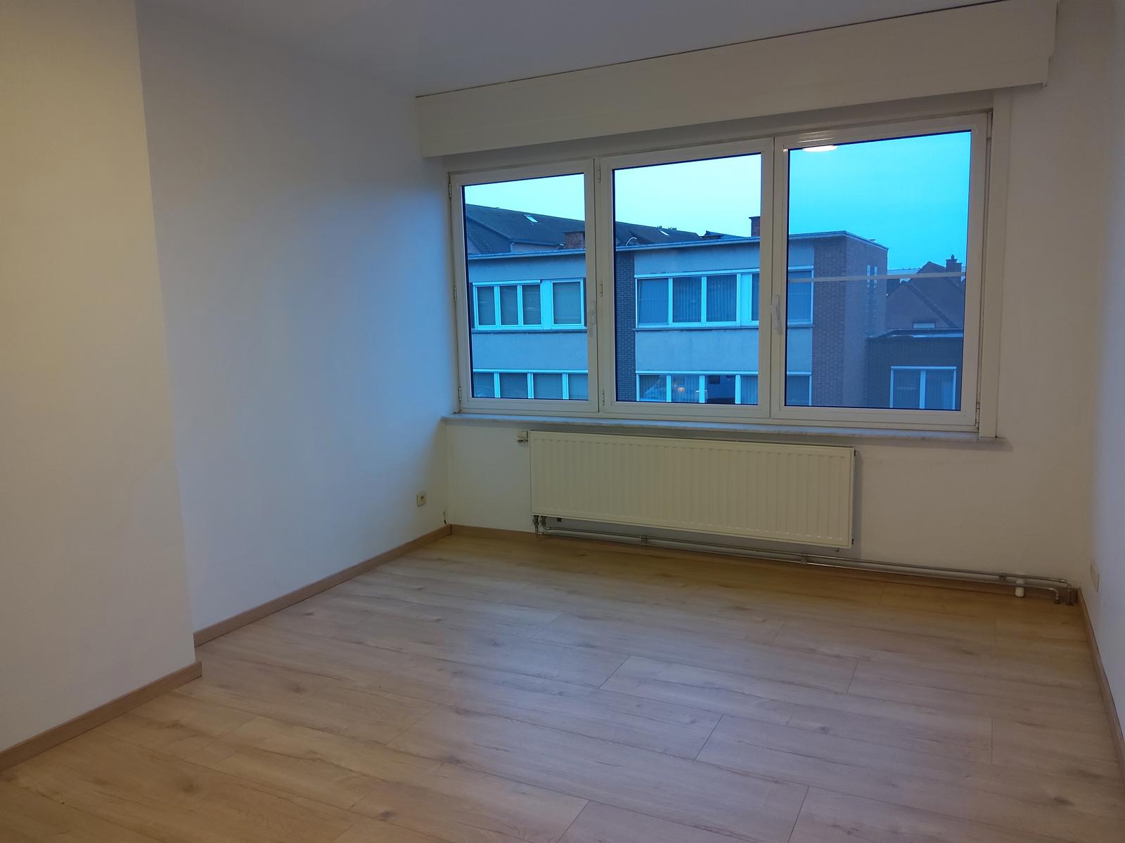 Woning HOB met tuin in een doodlopende straat te huur! - foto 4