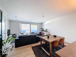 Ce magnifique appartement récent (2023) est idéalement situé au centre de Haaltert, à distance de marche des commerces, des transports en commun et...