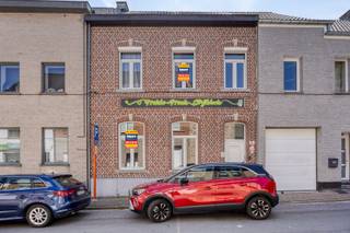 Op zoek naar een instapklare woning met véél ruimte, comfort en een heerlijk buitengevoel? Dan is deze verrassend ruime woning in het centrum...