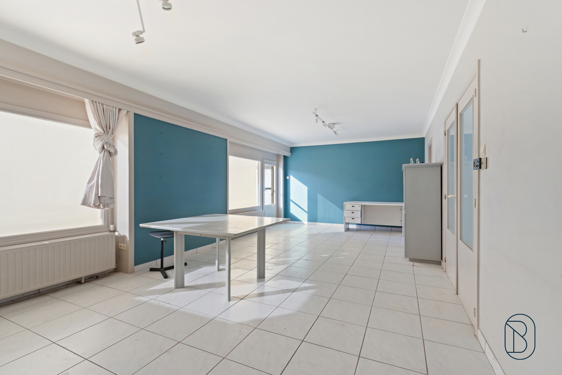 Grote woning met oprit, 2 garages, tuin, en praktijk! - foto 5